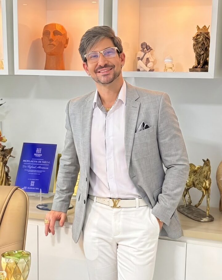 Dr. Rafael Almenara